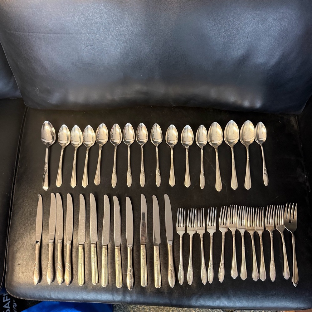 Oneida Tudor Plate and Community Silverware Cutlery